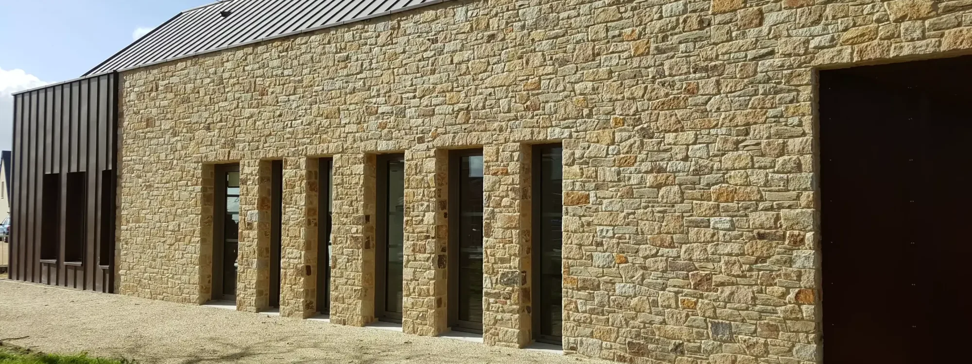 Nouveau chez MCK Habitat : la pose de parement pierre pour sublimer votre fa&ccedil;ade Lingolsheim