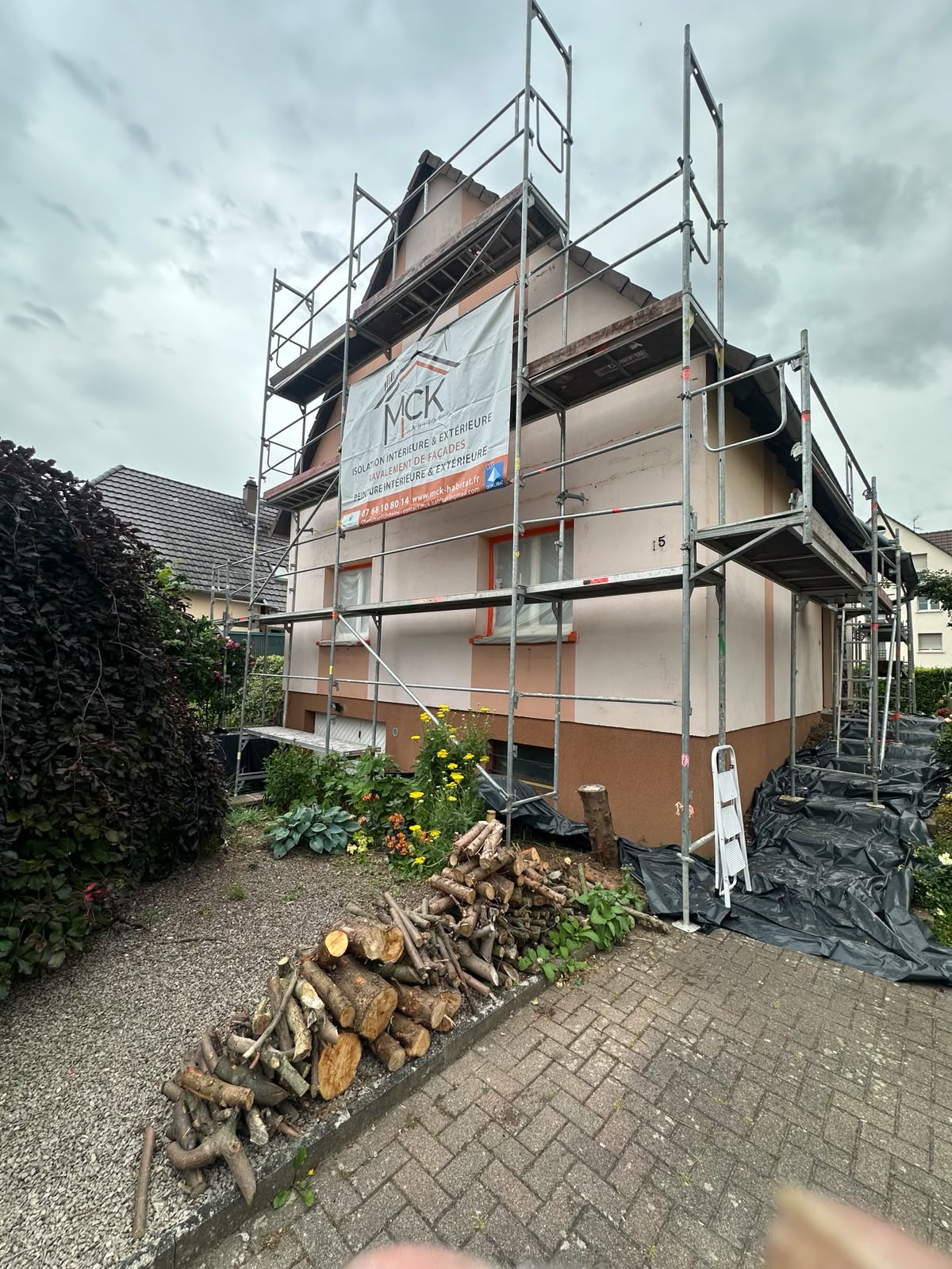 D&eacute;marrage d&rsquo;un chantier de ravalement de fa&ccedil;ade &agrave; Wolfisheim (67202) Bischheim